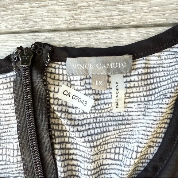 VINCE CAMUTO Sleeveless Scale
Stretchy Imprint Jumpsuit - Picture 4 of 14